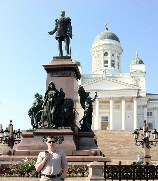 Кафедральный собор и памятник Александру II